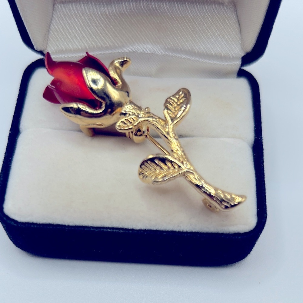 Vintage Gold Red Rose Brooch​​​​